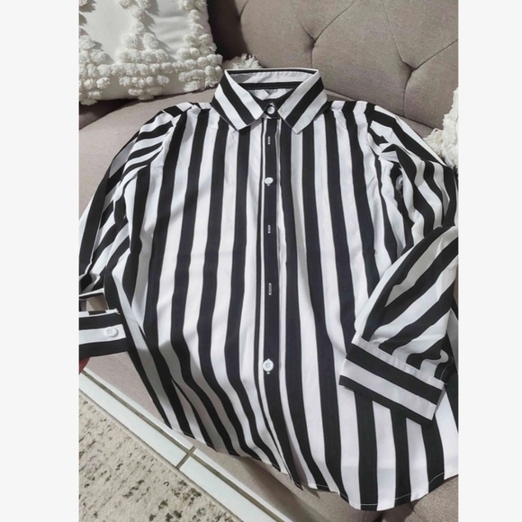 Vertical Stripes Black and White Collar Shirt Button Down - Picture 10 of 16